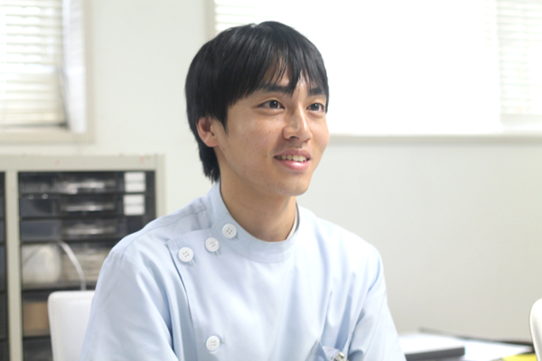 レデイ薬局_若手社員