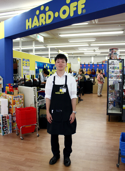 ありがとうサービス若手社員の勤務風景
