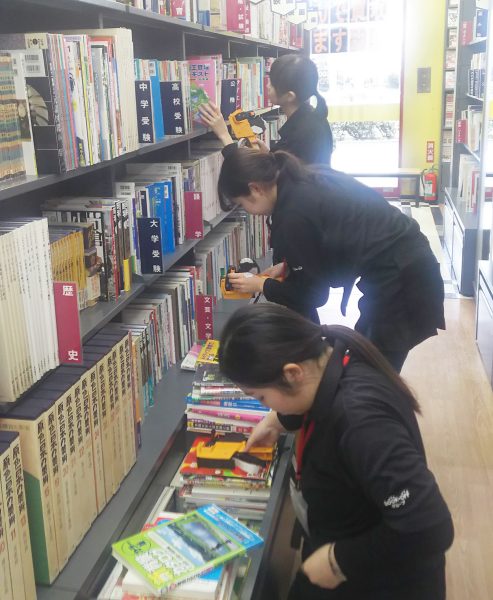 ありがとうサービス‗店舗でのインターンシップの様子