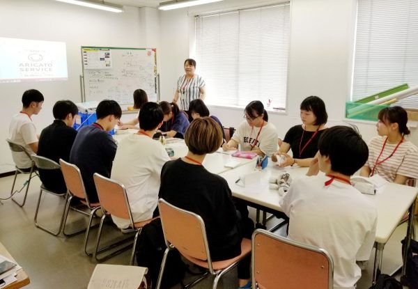 ありがとうサービス‗社内研修体験の様子