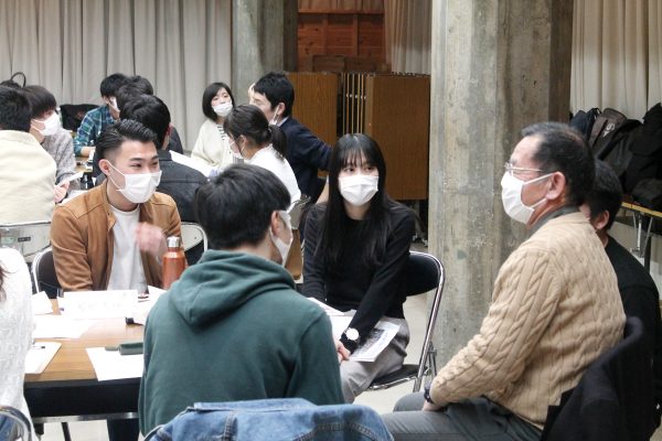 採用イベントSEEdでの企業と学生の交流会