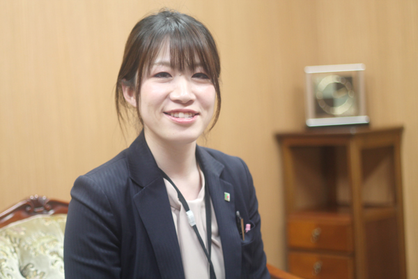 フジ_人事総務部の担当者